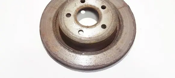 Volvo V50 Rear brake disc neventiliuojamas