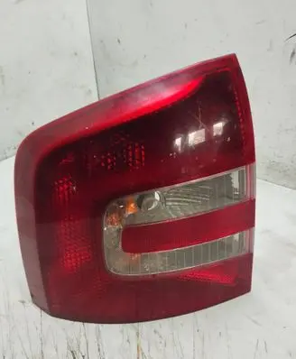 Skoda Octavia Mk2 (1Z) Rear/tail lights 27592102 1Z9945257
