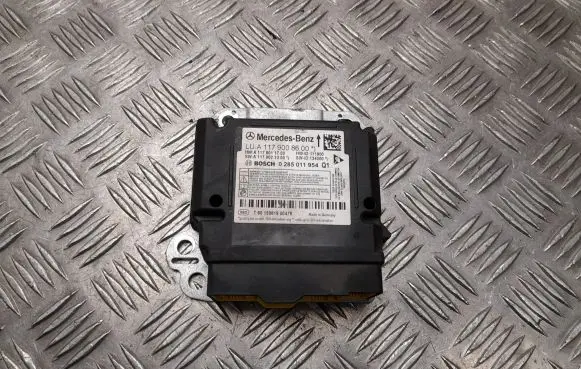 Mercedes-Benz CLA C117 X117 W117 Airbag control unit/module A1179008600