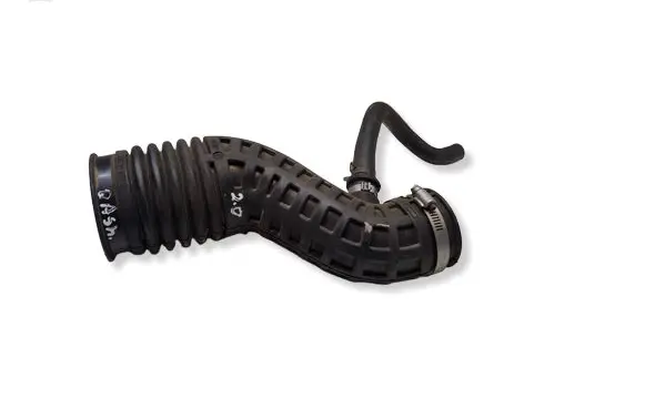 Nissan Qashqai Turbo air intake inlet pipe/hose 1022314S01