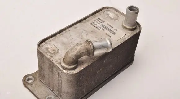 Volvo XC60 Engine oil radiator 30757459