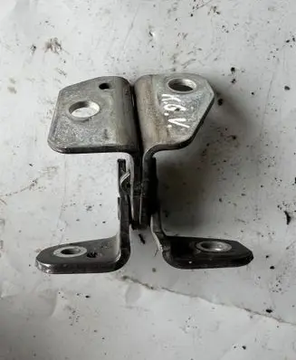 Dodge Durango III Rear door upper hinge 