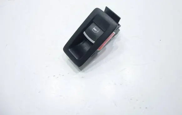 Volkswagen Touran II Electric window control switch 5K0959855