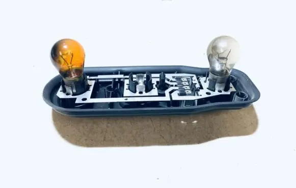 BMW 5 E39 Tail light bulb cover holder 2496339 393390