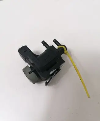 Audi A4 S4 B6 8E 8H Turbo solenoid valve 1J0906283A