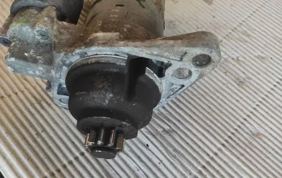 Volkswagen PASSAT B6 Starter motor