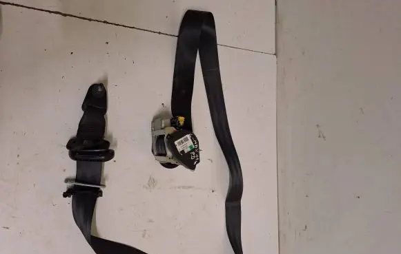 Ford C-MAX II Front seatbelt 615874800 006R000