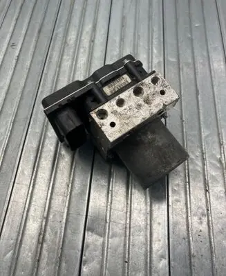 BMW X3 E83 ABS Pump 3450269 34513421416