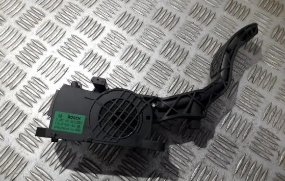 Skoda Fabia Mk2 (5J) Accelerator throttle pedal 6R2721503A 0280755067