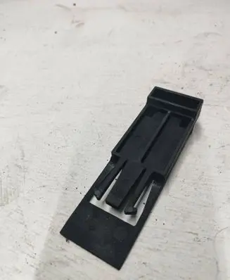 BMW 5 E60 E61 Radiator mount bracket 7788324