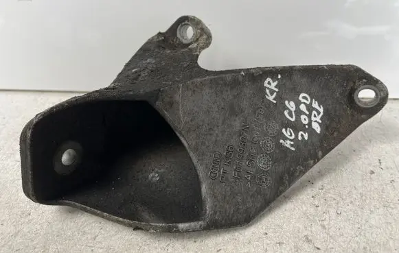 Audi A6 S6 C6 4F Engine mounting bracket 4F0199307N