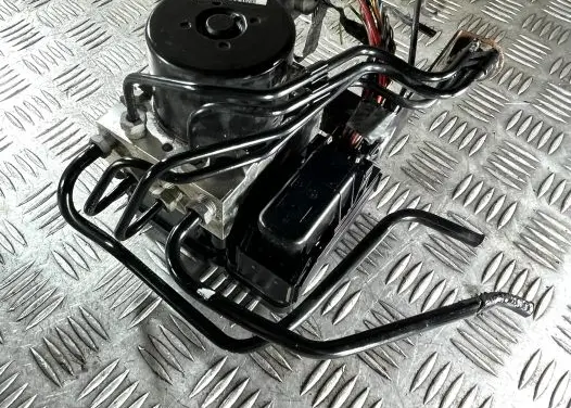 Volvo C70 ABS Pump P31317378 31317378