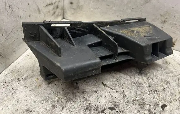 Mercedes-Benz E W212 Front bumper mounting bracket A2128852365
