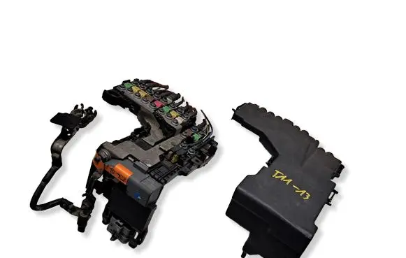 Citroen DS4 Fuse module 9665878380