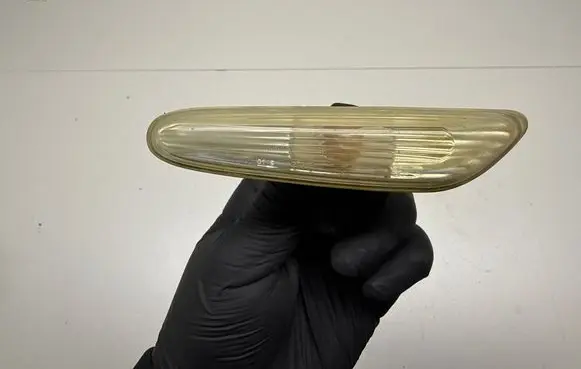 BMW 5 E60 E61 Front fender indicator light 