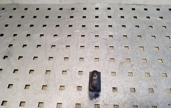 Nissan Qashqai Seat heating switch 2808203