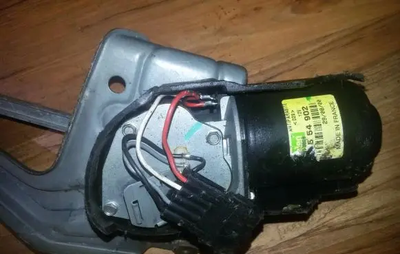 Renault Megane I Wiper motor 53554902