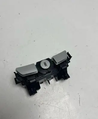 BMW 5 GT F07 Armrest lock 9142175
