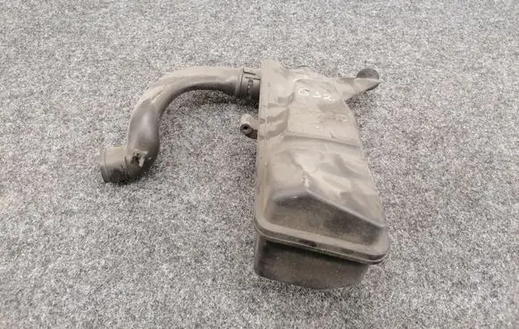 BMW 7 G11 G12 Intake resonator 8575040