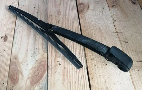 Mazda 5 Rear wiper blade arm
