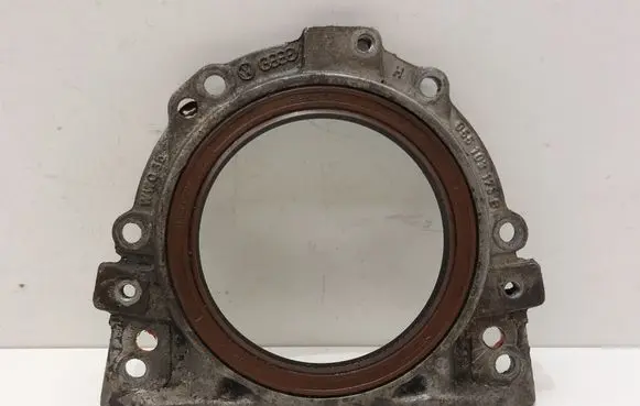 Volkswagen PASSAT B3 other engine part 055103173B