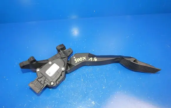 Fiat 500X Accelerator throttle pedal 51942427 6PV01017519