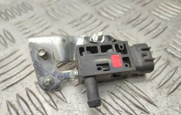 Toyota RAV 4 (XA50) Exhaust gas pressure sensor 8948171010