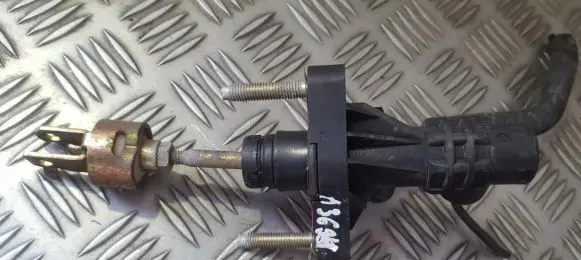 Toyota Avensis T250 Clutch master cylinder