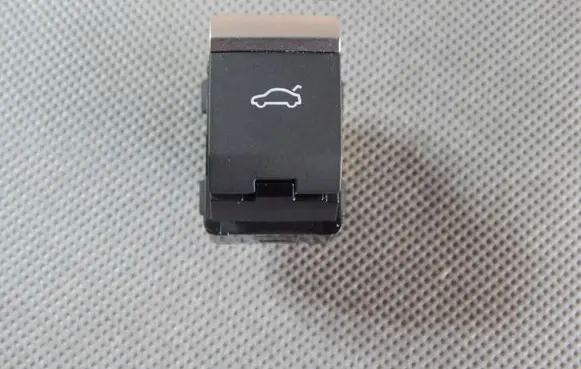 Audi A5 Tailgate opening switch 4M0959831A