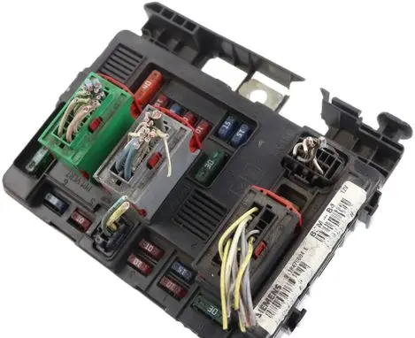 Citroen C5 Fuse module 9643498780 S118470004E