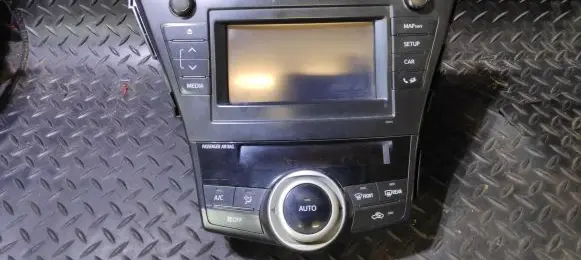 Toyota Prius (XW10) Climate control unit 86140-47140
