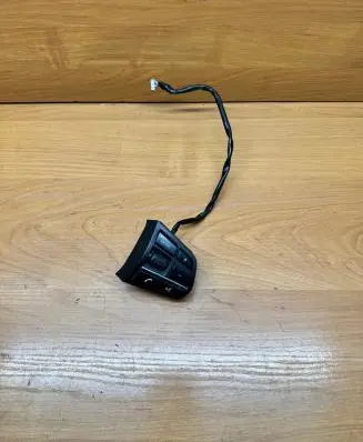 BMW 5 F10 F11 Steering wheel buttons/switches 9229479 10335L2 610234900D