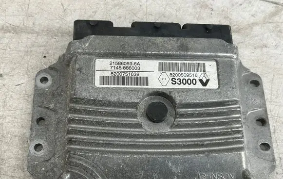 Renault Megane III Engine control unit/module 215860596A 8200751638 8200509516