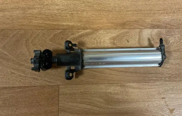 Ford C-MAX II Headlight washer spray nozzle 2308457