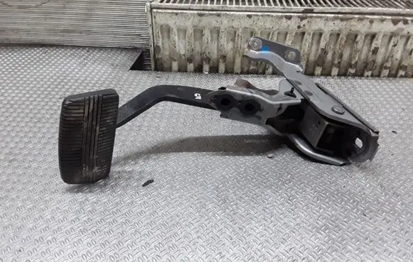 Infiniti FX Brake pedal 