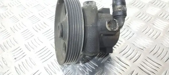 Peugeot 406 Power steering pump 26068990 9630706380