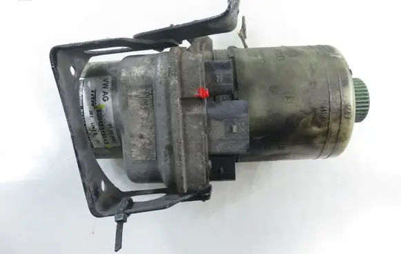 Skoda Fabia Mk1 (6Y) Power steering pump 6Q0423156AB