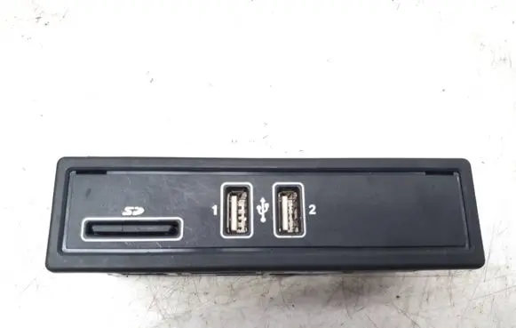 Mercedes-Benz C W205 USB socket connector A2058200526
