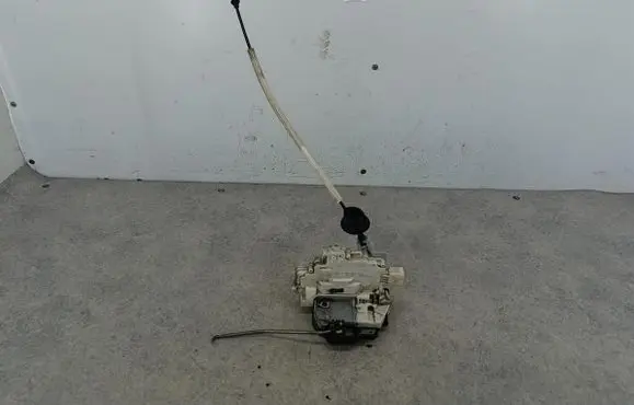 Audi A6 S6 C6 4F Front door lock 4F1837016