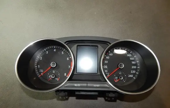 Volkswagen Polo V 6R Speedometer (instrument cluster) 6C0920740C