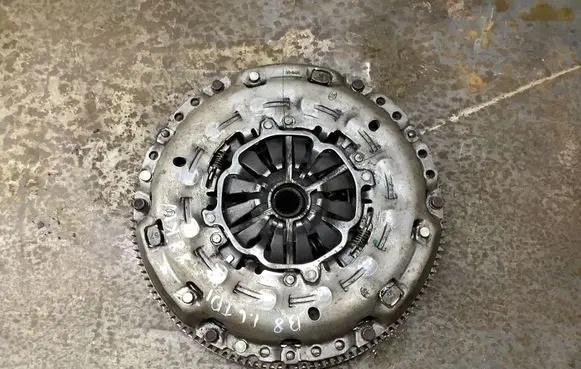 Volkswagen PASSAT B8 Clutch set kit 04L141025C