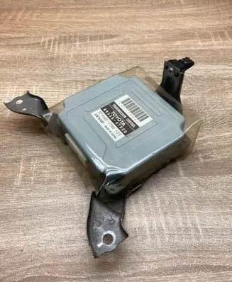 Toyota Prius (XW20) Gearbox control unit/module 8953547020 0791001780 USED