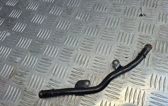 Engine coolant pipe/hose