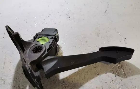 Ford Transit Accelerator throttle pedal 6C119F836CB