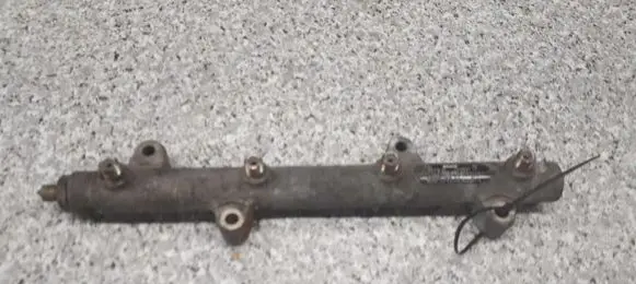 Audi A8 S8 D3 4E Fuel main line pipe 057130089c