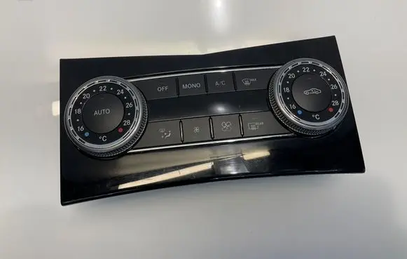 Mercedes-Benz C W204 Climate control unit A2048309385 2048309385 U02HW92906