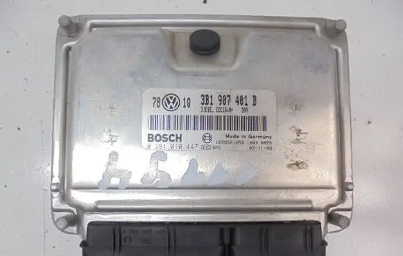 Volkswagen PASSAT B5.5 Engine control unit/module ECU 3B1907401B