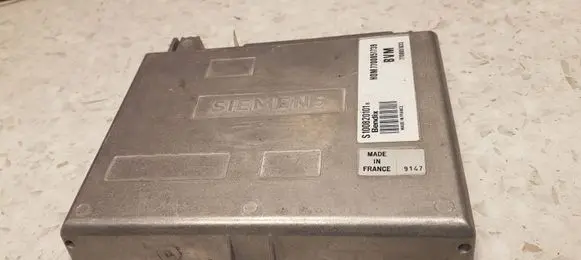 Renault Espace II Engine control unit/module H0M7700851739 S100820101B