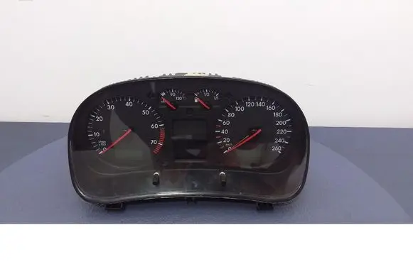 Volkswagen Golf IV Speedometer (instrument cluster) 1J0920826G