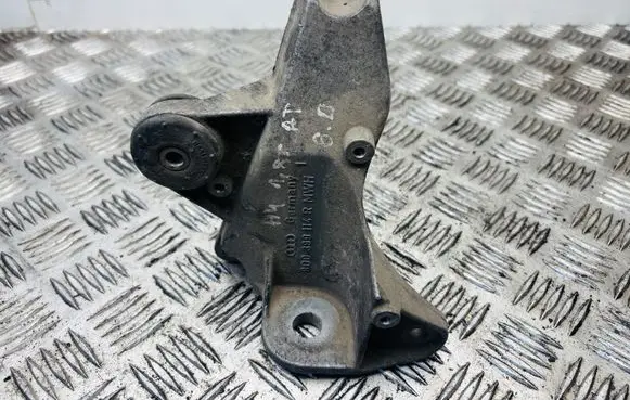 Audi A4 S4 B5 8D Gearbox mounting bracket 8D0399114R